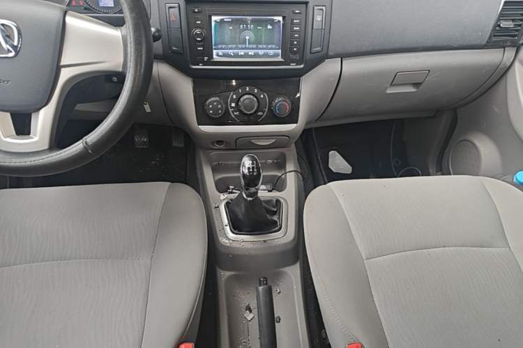 Used BAIC Weiwang M20 2014 1.5L Comfort Version BJ415B Gear Lever