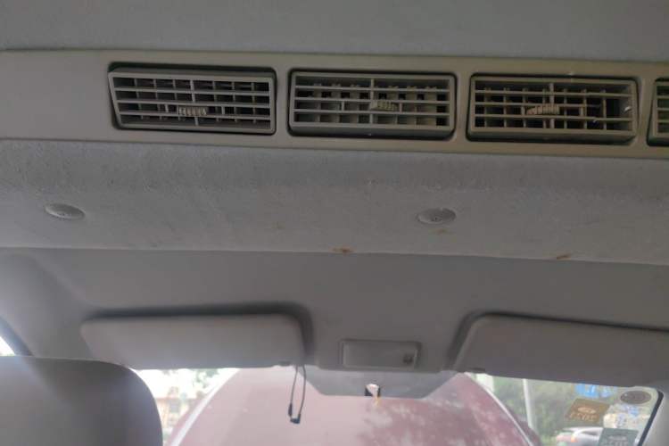 Used BAIC Weiwang M20 2014 1.5L practical type BJ415A Headliner