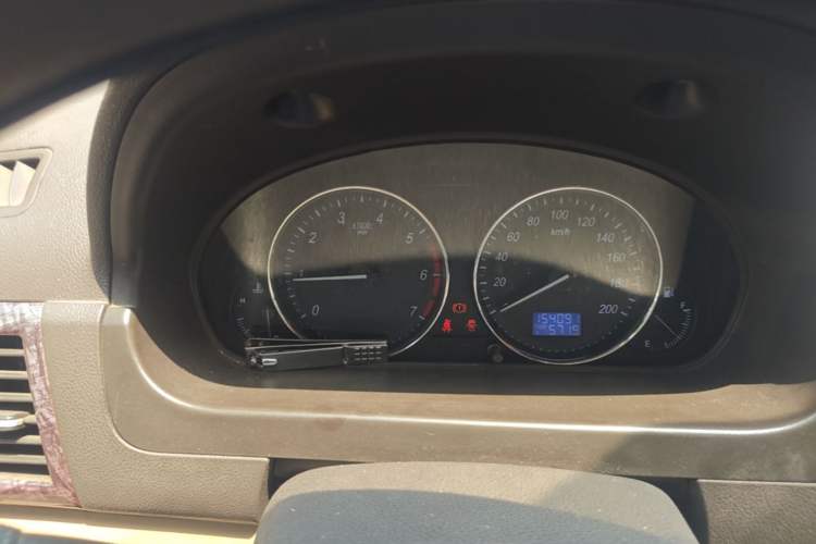 Used BAIC Weiwang M20 2014 1.5L Comfort version DAM15DL Instrument Cluster