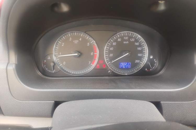 Used BAIC Weiwang M20 2014 1.5L Comfort version DAM15DL Instrument Cluster