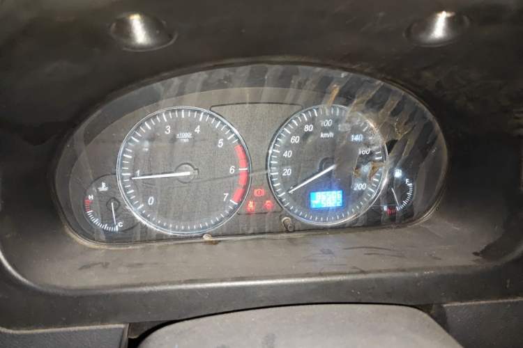 Used BAIC Weiwang M20 2014 1.5L Basic Version DAM15DL Instrument Cluster
