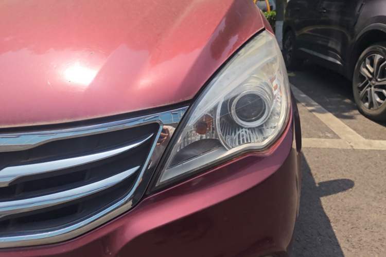 Used BAIC Weiwang M20 2014 1.5L Comfort version DAM15DL Left Front Headlight