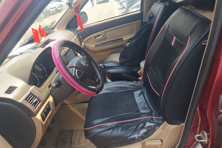 Used BAIC Weiwang M20 2014 1.5L Comfort version DAM15DL Left Front Seat