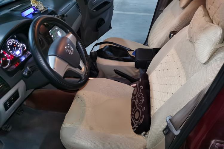 Used BAIC Weiwang M20 2014 1.5L practical type BJ415A Left Front Seat