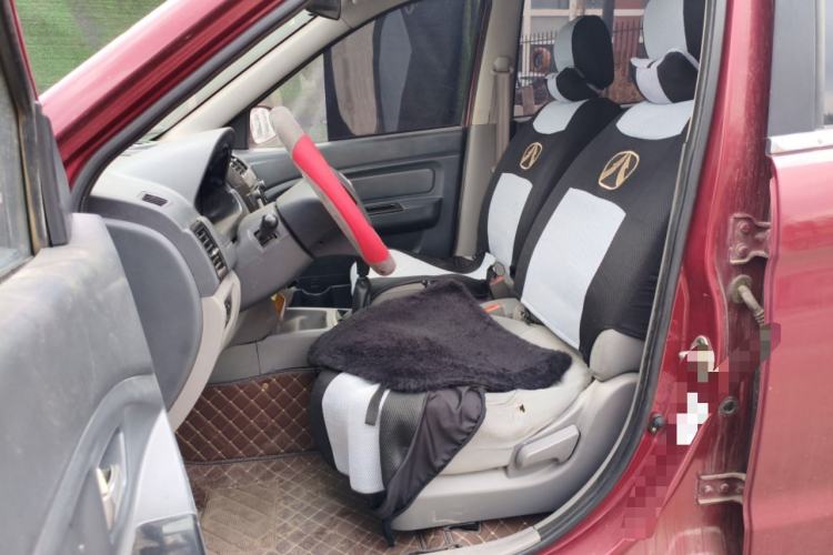 Used BAIC Weiwang M20 2014 1.5L practical type BJ415A Left Front Seat