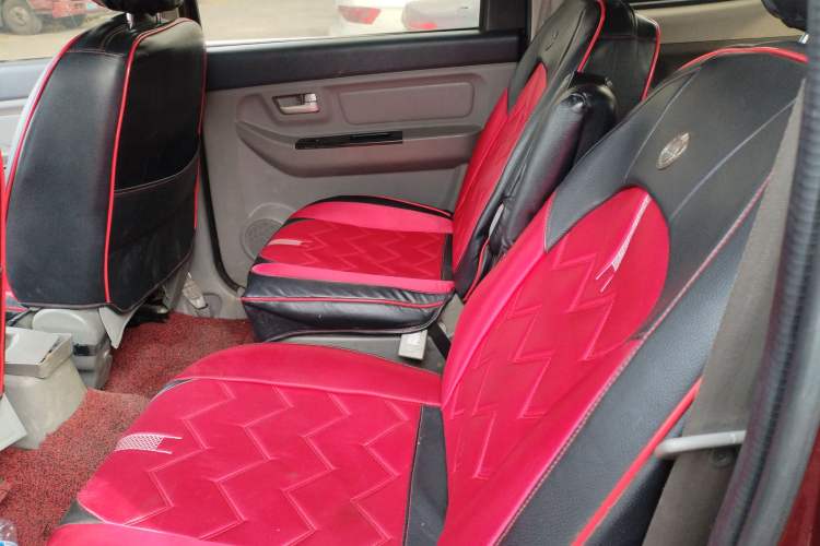Used BAIC Weiwang M20 2014 1.5L practical type BJ415A Left Rear Seat