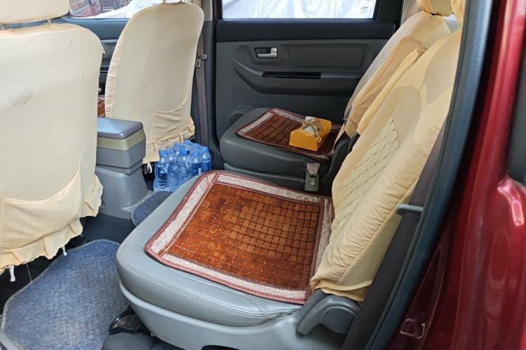 Used BAIC Weiwang M20 2014 1.5L Ultra-Luxury BJ415B Left Rear Seat