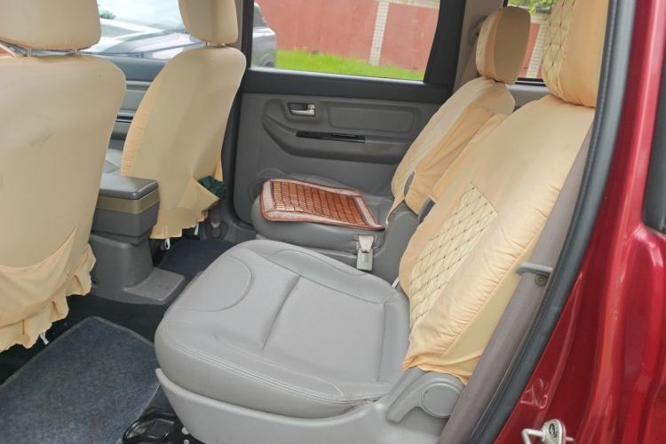 Used BAIC Weiwang M20 2014 1.5L Ultra-Luxury BJ415B Left Rear Seat