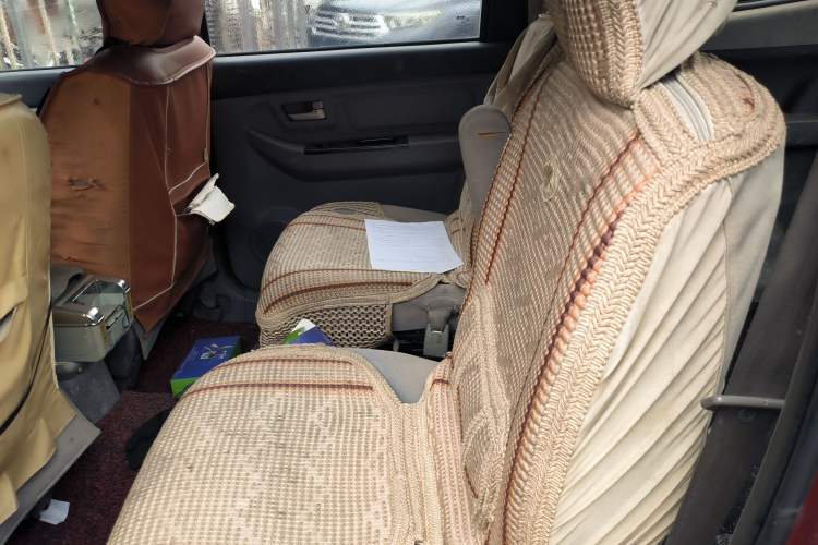 Used BAIC Weiwang M20 2014 1.5L Comfort Version BJ415B Left Rear Seat
