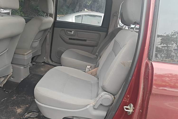 Used BAIC Weiwang M20 2014 1.5L Comfort Version BJ415B Left Rear Seat