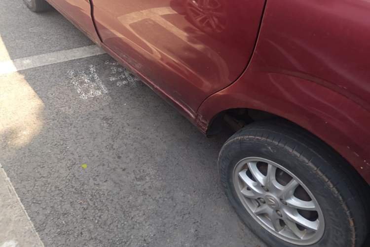 Used BAIC Weiwang M20 2014 1.5L Comfort version DAM15DL Left Side Sill