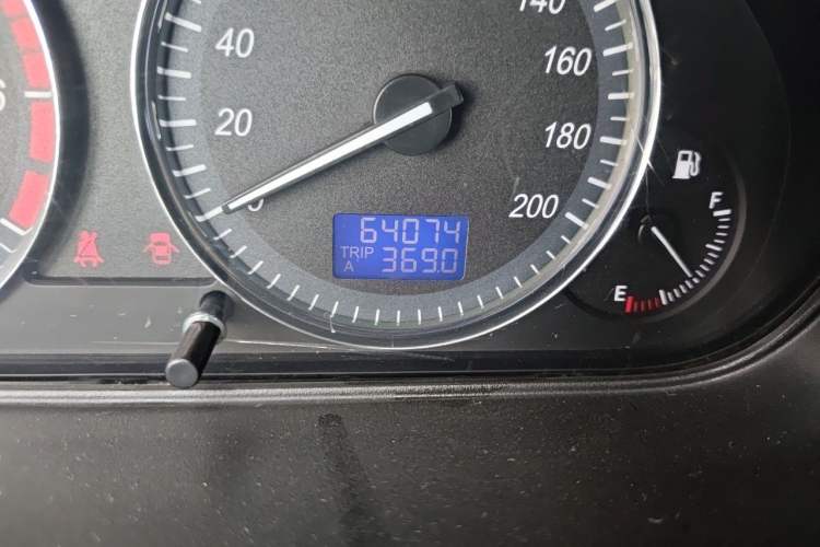 Used BAIC Weiwang M20 2014 1.5L Ultra-Luxury BJ415B Odometer Close Up