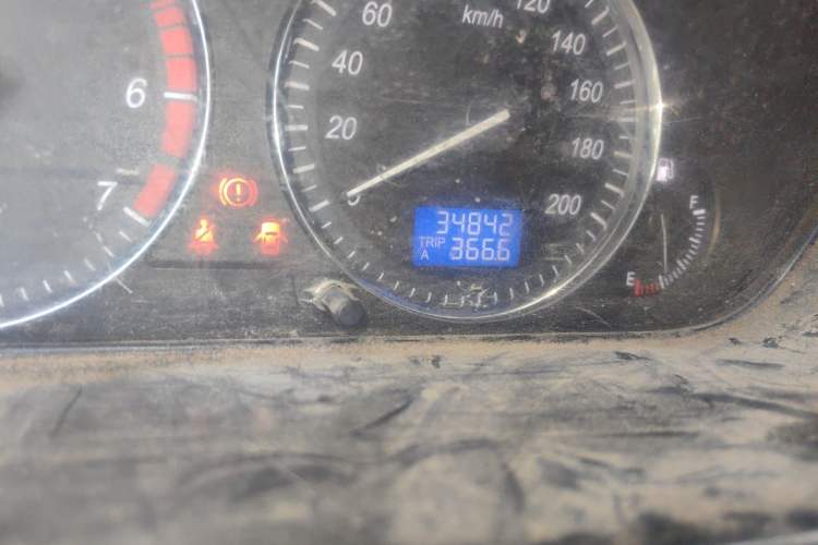Used BAIC Weiwang M20 2014 1.5L practical type BJ415A Odometer Close Up