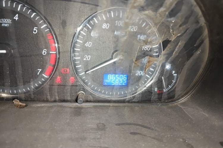 Used BAIC Weiwang M20 2014 1.5L Basic Version DAM15DL Odometer Close Up