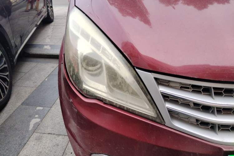 Used BAIC Weiwang M20 2014 1.5L practical type BJ415A Right Front Headlight