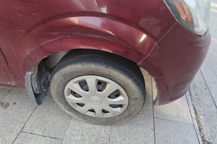 Used BAIC Weiwang M20 2014 1.5L practical type BJ415A Right Front Wheel Hub