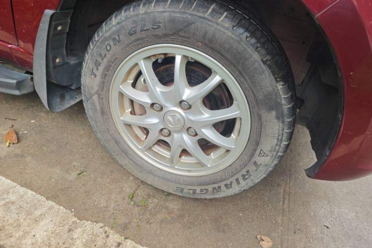 Used BAIC Weiwang M20 2014 1.5L Ultra-Luxury BJ415B Right Front Wheel Hub