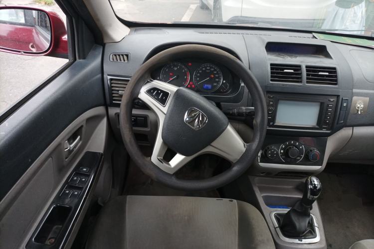 Used BAIC Weiwang M20 2014 1.5L Comfort Version BJ415B Steering Wheel