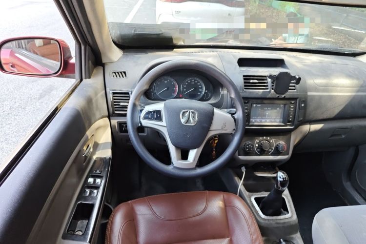 Used BAIC Weiwang M20 2014 1.5L Comfort Version BJ415B Steering Wheel