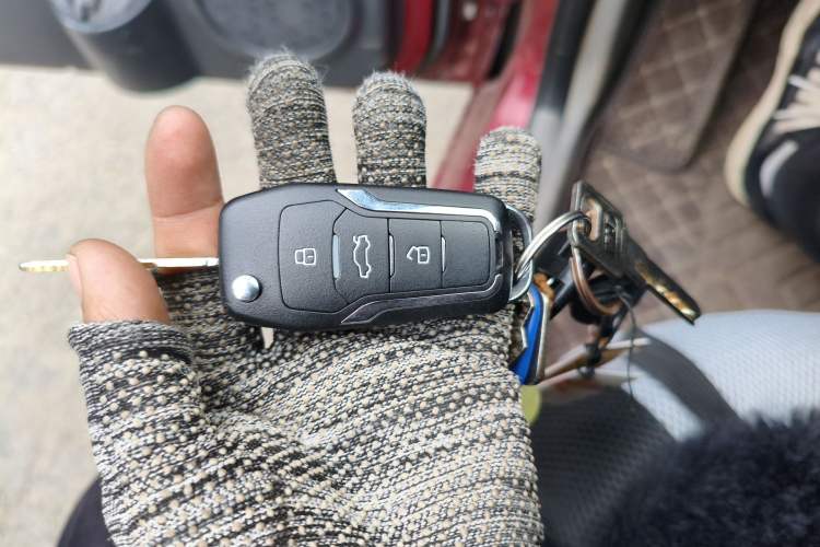 Used BAIC Weiwang M20 2014 1.5L practical type BJ415A Vehicle Key