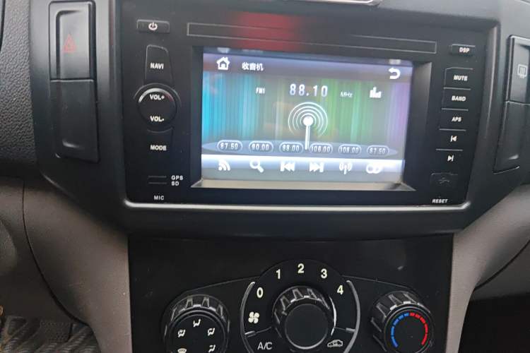 Used BAIC Weiwang M20 2014 1.5L Comfort Version BJ415B Audio And AC Panel