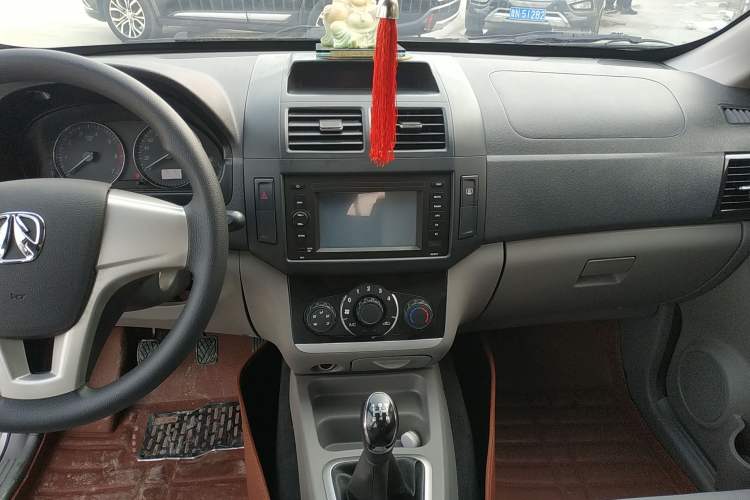 Used BAIC Weiwang M20 2014 1.5L Comfort Version BJ415B Audio And AC Panel