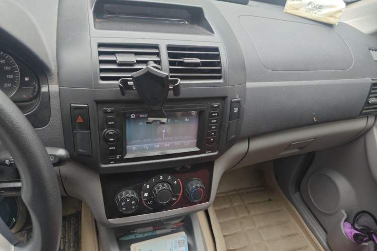 Used BAIC Weiwang M20 2014 1.5L Comfort Version BJ415B Audio And AC Panel
