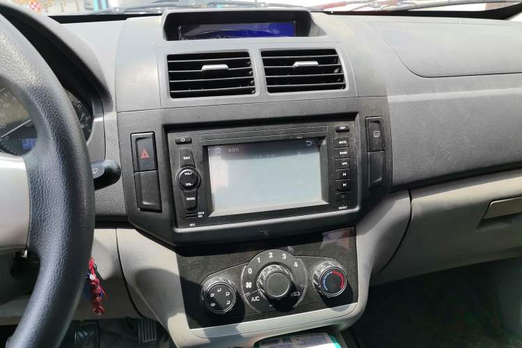 Used BAIC Weiwang M20 2014 1.5L Ultra-Luxury DAM15DL Audio And AC Panel