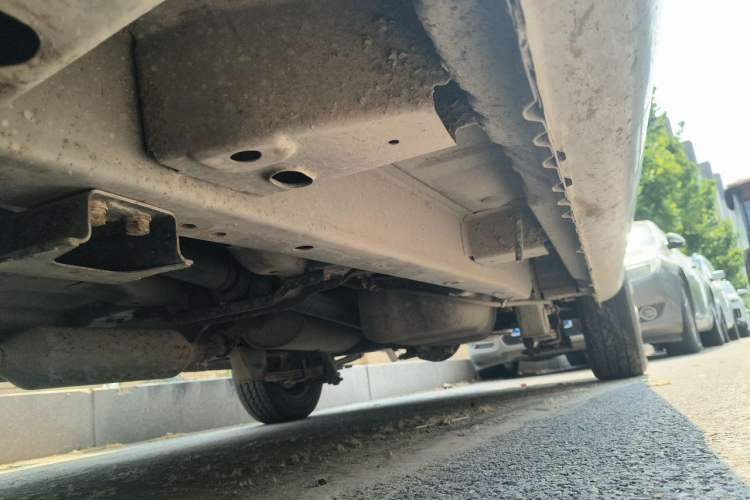 Used BAIC Weiwang M20 2014 1.5L practical type BJ415A Chassis Front Left