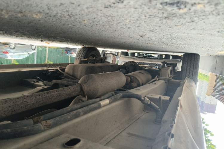 Used BAIC Weiwang M20 2014 1.5L practical type BJ415A Chassis Front Right