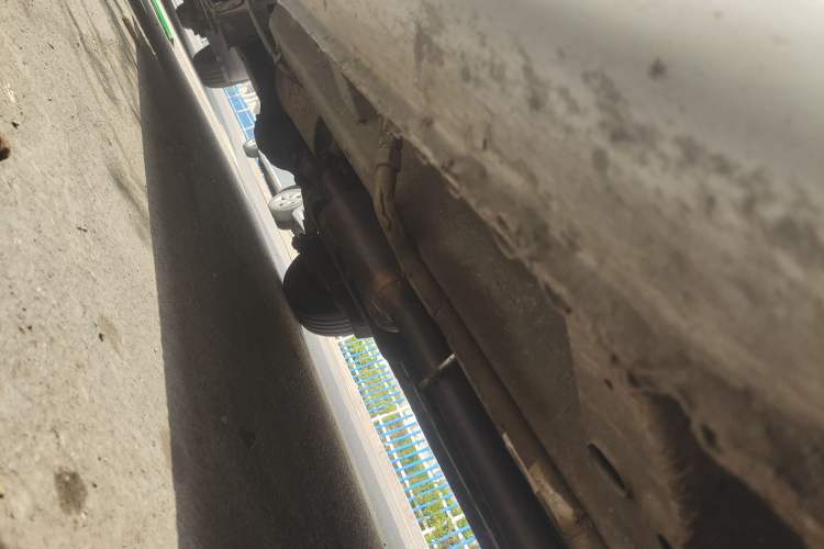 Used BAIC Weiwang M20 2014 1.5L practical type BJ415A Chassis Front Right