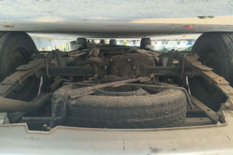 Used BAIC Weiwang M20 2014 1.5L practical type BJ415A Chassis Rear