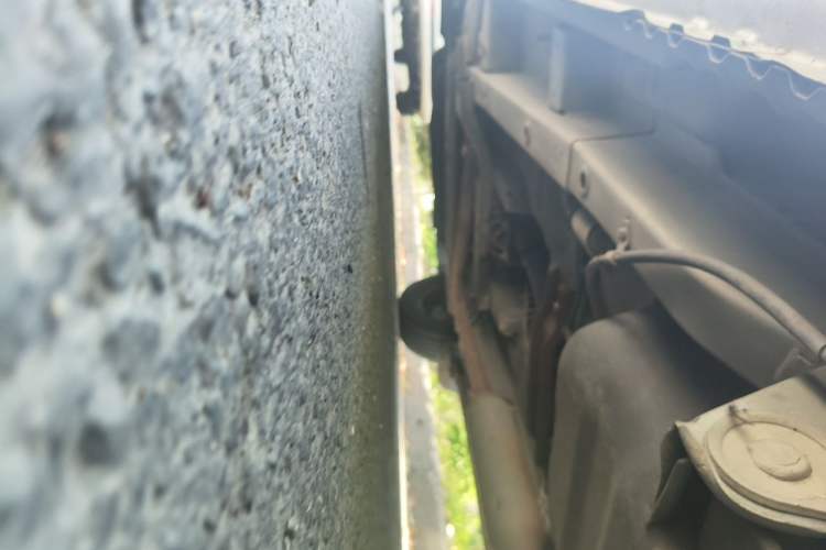 Used BAIC Weiwang M20 2014 1.5L practical type BJ415A Chassis Rear Left