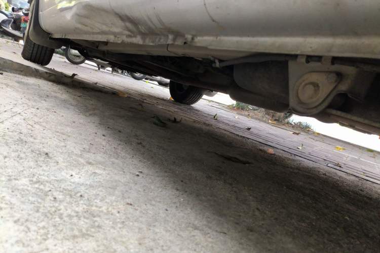Used BAIC Weiwang M20 2014 1.5L practical type BJ415A Chassis Rear Left