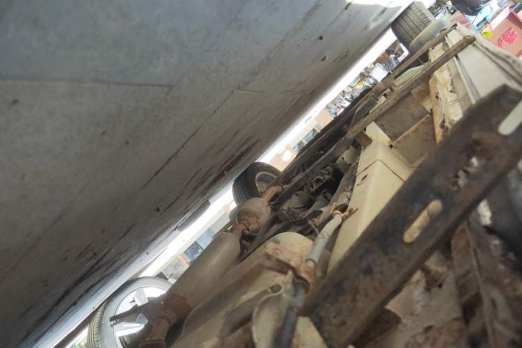 Used BAIC Weiwang M20 2014 1.5L Comfort Version BJ415B Chassis Rear Left