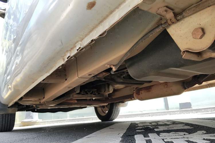 Used BAIC Weiwang M20 2014 1.5L Luxury DAM15DL Chassis Rear Left