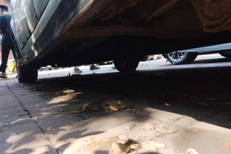 Used BAIC Weiwang M20 2014 1.5L practical type BJ415A Chassis Rear Left