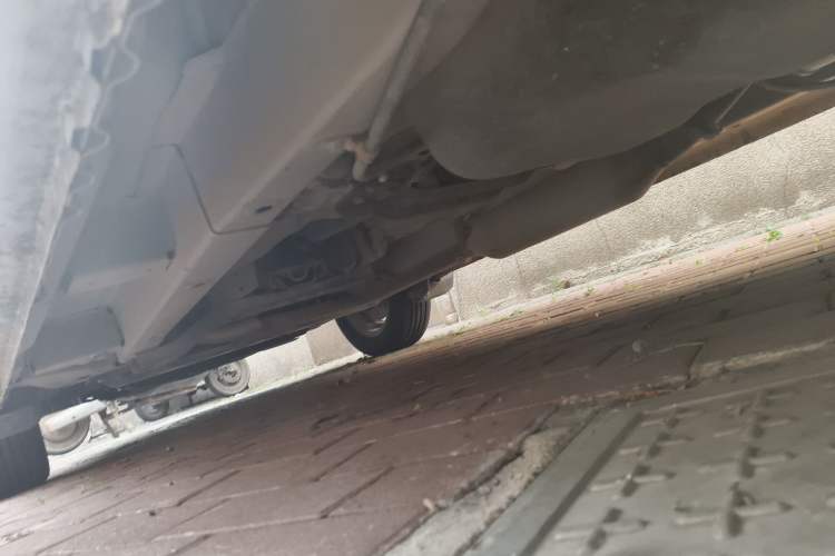 Used BAIC Weiwang M20 2014 1.5L Comfort version DAM15DL Chassis Rear Left