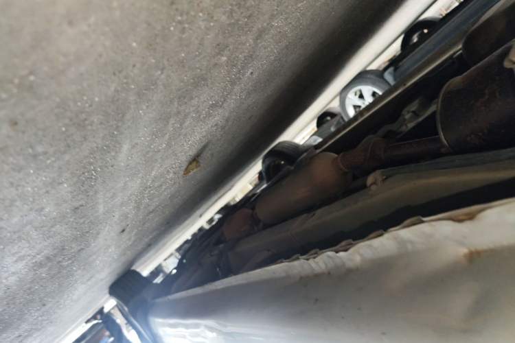 Used BAIC Weiwang M20 2014 1.5L Luxury Version BJ415B Chassis Rear Right