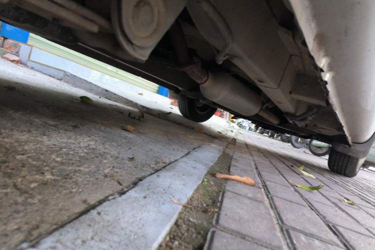Used BAIC Weiwang M20 2014 1.5L practical type BJ415A Chassis Rear Right