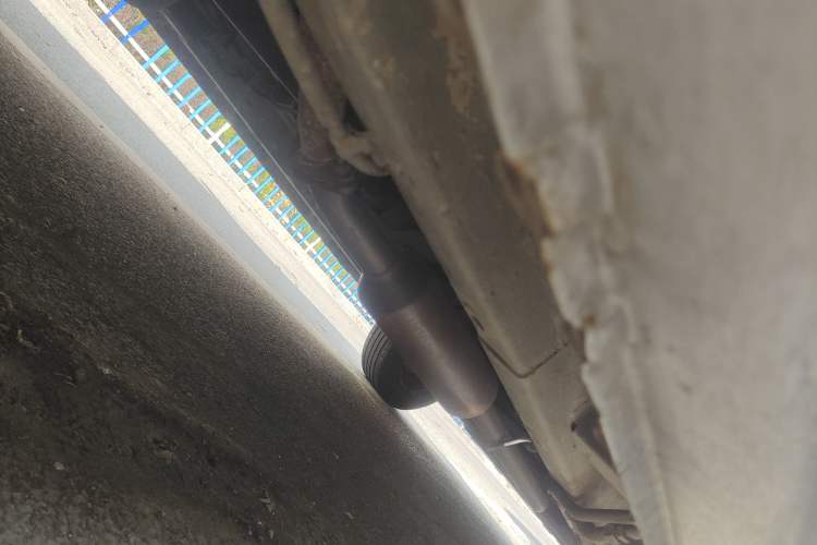 Used BAIC Weiwang M20 2014 1.5L practical type BJ415A Chassis Rear Right