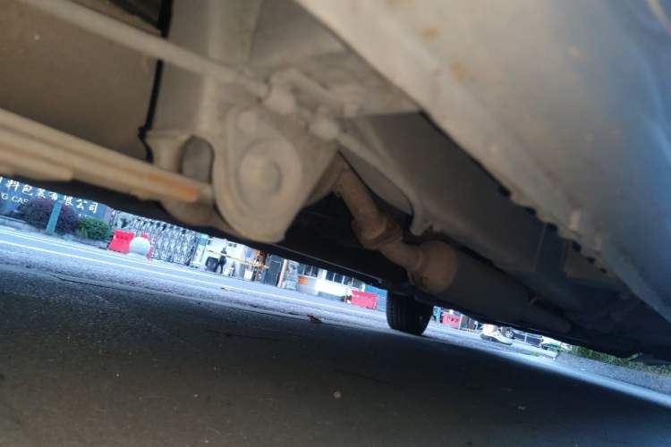 Used BAIC Weiwang M20 2014 1.5L practical type BJ415A Chassis Rear Right