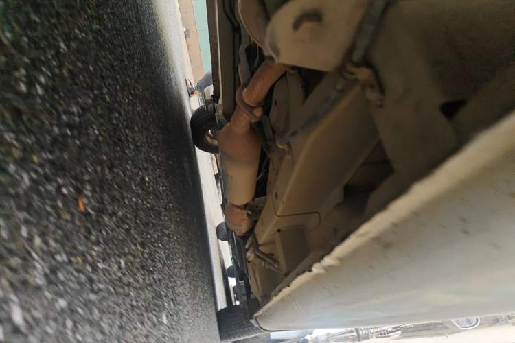 Used BAIC Weiwang M20 2014 1.5L Comfort Version BJ415B Chassis Rear Right