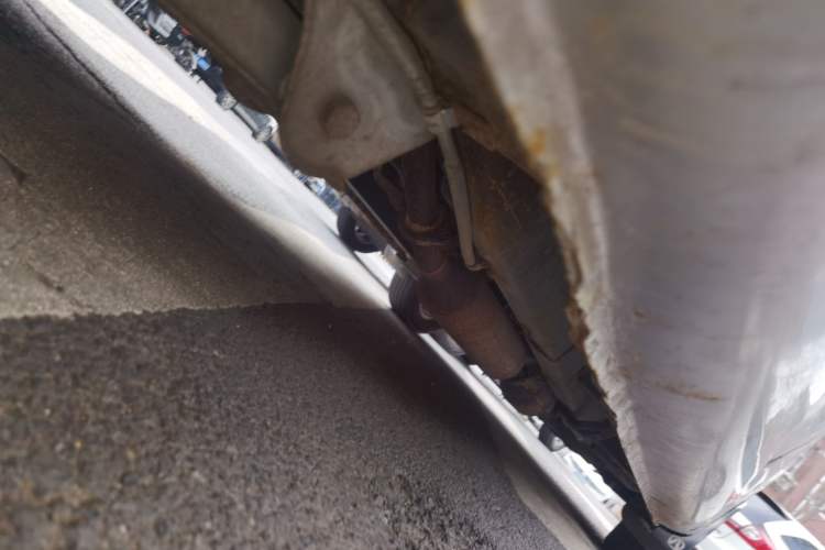 Used BAIC Weiwang M20 2014 1.5L Ultra-Luxury BJ415B Chassis Rear Right