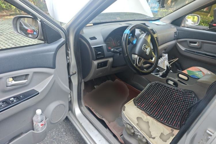 Used BAIC Weiwang M20 2014 1.5L Comfort Version BJ415B Driver Seat