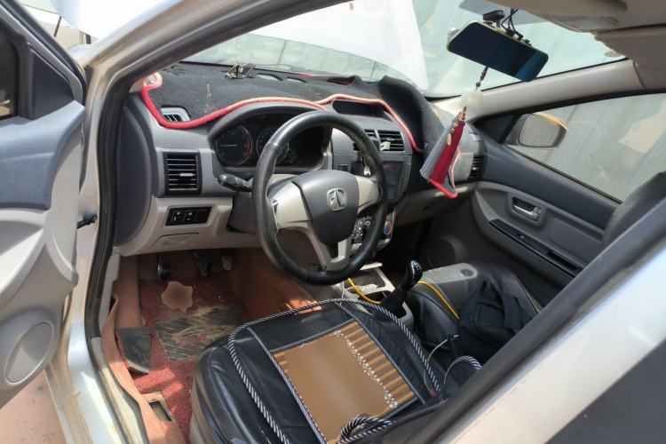 Used BAIC Weiwang M20 2014 1.5L practical type BJ415A Driver Seat