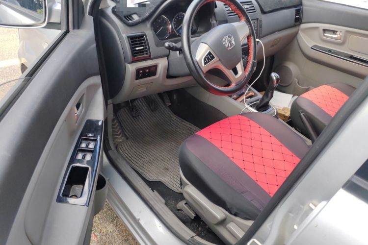 Used BAIC Weiwang M20 2014 1.5L Comfort Version BJ415B Driver Seat