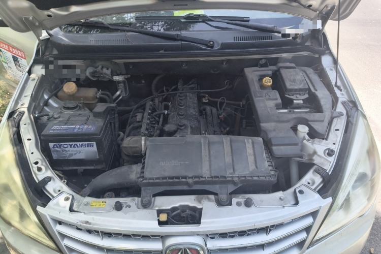 Used BAIC Weiwang M20 2014 1.5L practical type BJ415A Engine Bay