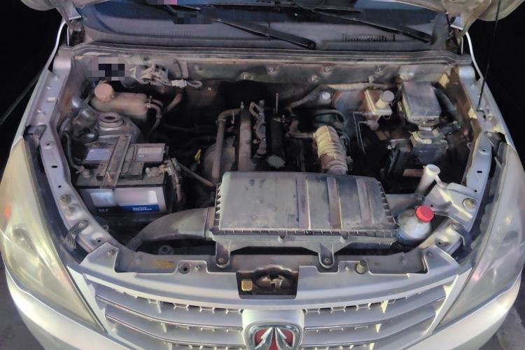 Used BAIC Weiwang M20 2014 1.5L Ultra-Luxury BJ415B Engine Bay