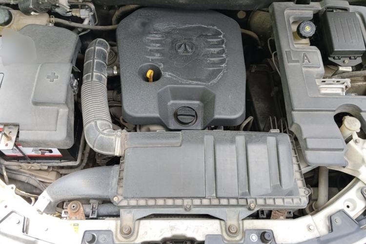 Used BAIC Weiwang M20 2014 1.5L Luxury DAM15DL Engine Bay